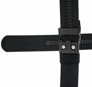 Détail de la ceinture tactique en nylon 1100D avec plaque PE et boucle en métal