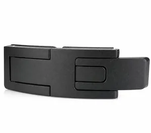 Détail de la boucle à levier en aluminium noir mat pour ceinture d'haltérophilie
