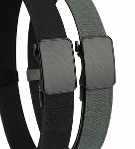 Détail de la ceinture tactique en nylon avec film PE et boucle en métal brossé