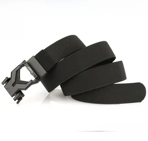 Detail of premium black elastic woven belt featuring a matte metal Y-shaped buckle