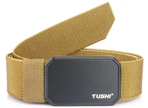 Detail van de tactische nylon riem met mosterdgroen weefsel en metalen gesp