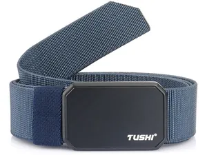 Detail van grijsblauwe nylon tactische riem met matzwarte magnetische gesp en TUSHI-logo