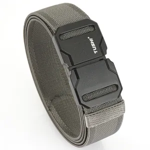 Cinturón táctico elástico para hombre con tejido gris oscuro y hebilla negra de alta calidad