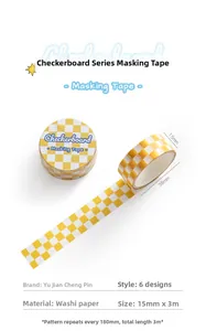 Detail von gelbem Schachbrett-Washi-Tape mit 15mm Breite für DIY-Journal-Dekorationen