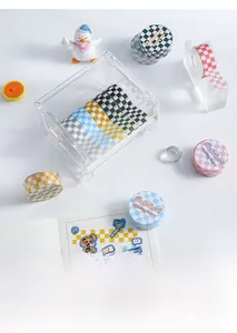 Acrylspender mit Schachbrett-Washi-Tapes für DIY-Scrapbooking und Journal-Dekoration