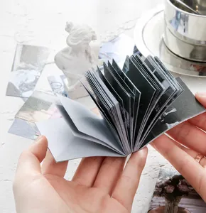 Καλλιτεχνικό χαρτί scrapbooking με 50 μοναδικά ασπρόμαυρα σχέδια φωτογραφιών για ντεκόρ