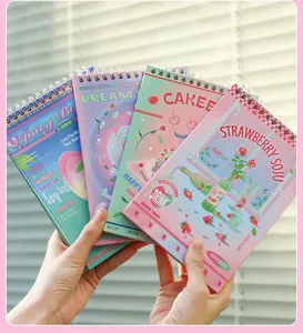 Set mit vier Spiralnotizbüchern mit Vintage-Illustrationen und Metallbindung