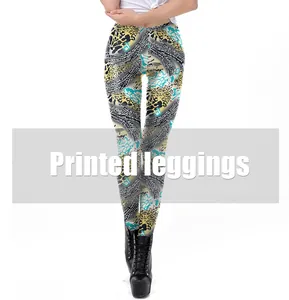 Detail der bedruckten Leggings mit abstraktem Leopardenmuster und hoher Taille