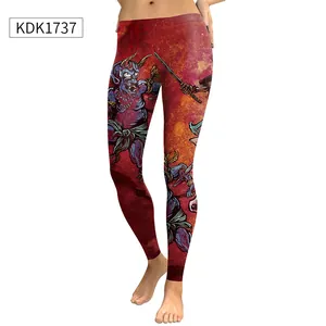 Détail de legging taille haute avec motif imprimé de samouraï japonais et démon