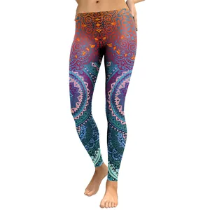 Leggings con stampa mandala colorata a vita alta con sfumature per yoga e fitness