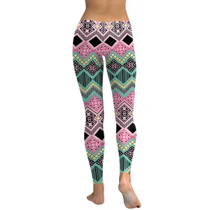 Dames slim fit leggings met levendige geometrische etnische print en hoog elastische stof