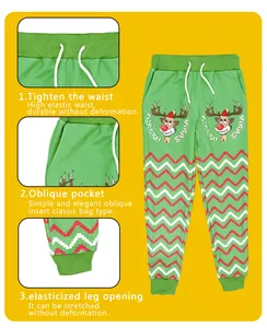 Détail du jogging de Noël avec motif renne et chevilles rayées rouges et blanches