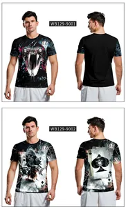 Detalle de la espalda con impresión 3D de la Parca y As de Picas en camiseta negra
