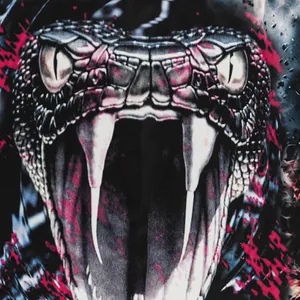 Camiseta de manga corta con estampado 3D realista de cabeza de serpiente y colmillos