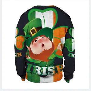 Détail de l'imprimé Leprechaun irlandais et trèfle sur sweat noir pour la Saint-Patrick