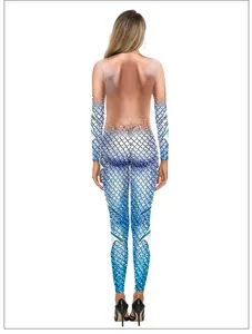 Detailansicht der Rückseite eines Meerjungfrau-Bodysuits mit blauem Schuppenmuster