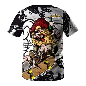 Détail de l'imprimé graffiti numérique 3D coloré sur un t-shirt à manches courtes et col rond
