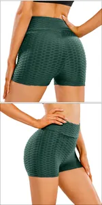 Detailed honeycomb texture and lifting effect of high-waist green fitness shorts