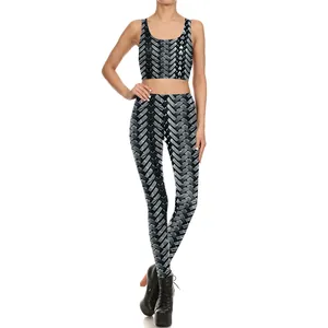 Completo sportivo due pezzi con crop top e leggings con stampa a trama 3D