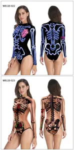 Viste dettagliate fronte e retro di body da surf a maniche lunghe con scheletro
