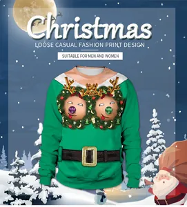 Detail eines grünen lustigen Weihnachtspullovers mit Rentierdruck und Gürteldesign