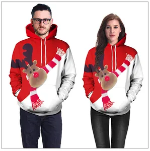 Détail du sweat à capuche de Noël avec motif renne 3D, cordon de serrage et poche kangourou