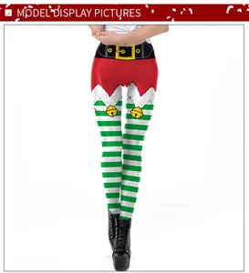Détail du legging de Noël avec imprimé lutin et motifs de ceinture de fête
