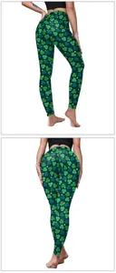 Détail du legging Saint-Patrick avec imprimé numérique de trèfles et pièces d'or
