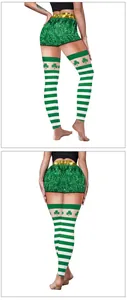 Details der St. Patrick's Day Leggings mit grünen Pailletten und Kleeblattmustern