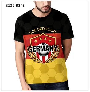 Detail des Deutschland Fußball-Club Emblems und Nationalflaggen-Muster auf Sport-T-Shirt