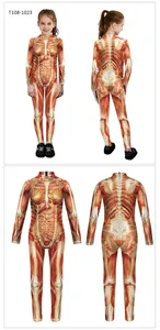 Detailansicht eines Kinder-Bodysuits mit realistischem 3D-Anatomie- und Skelett-Digitaldruck