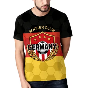 Herren Fußball T-Shirt mit Deutschland Flaggenstreifen und Wabenmuster-Hintergrund