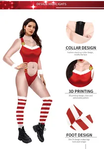 Detailweergave van 3D-digitale print en slim-fit halslijn op het kerst-bodysuit