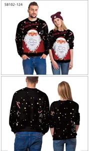 Vista fronte e retro della felpa nera di Natale con stampe di Babbo Natale e dolci