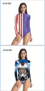 Détails de maillots de bain manches longues avec imprimés drapeau US et chat