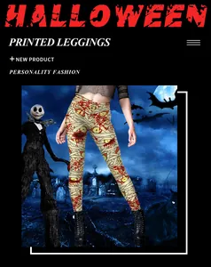 Détail macro du legging d'Halloween avec imprimé bandages de momie et taches de sang