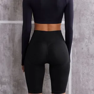 Short de cycliste noir à taille haute pour femme avec coupe ajustée et effet sculptant