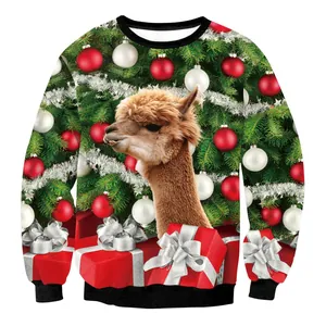 Kersttrui met alpaca-print en feestelijke versiering van kerstballen