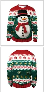 Detail van 3D-sneeuwpopmotief en sneeuwvloktextuur op het kerstshirt met ronde hals