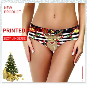 Detailansicht der Weihnachtsunterwäsche mit Rentier-Print und gestreiftem Muster für Damen