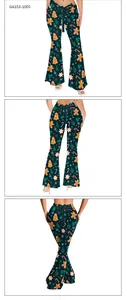 Détails du pantalon évasé de Noël à taille haute avec motifs de pain d'épices
