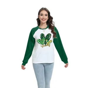 Haut raglan femme pour la Saint-Patrick avec manches vertes et imprimé cœur Lucky