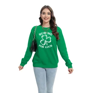 Sweat vert de la Saint-Patrick avec imprimé Rub Me For Luck et motif trèfle