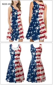 Détail de la robe d'été sans manches avec motif drapeau américain à étoiles et rayures