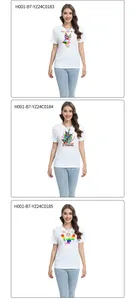 Detailansicht der weißen Baumwoll-T-Shirts mit Katzen-, Drachen- und Pride-Motiven