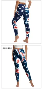 Detail der High-Waist-Leggings mit US-Flaggen-Print und rot-blauem Batik-Sternenmuster