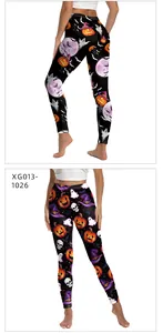 Vue détaillée du legging Halloween taille haute avec imprimé numérique citrouille et fantôme