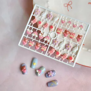Kit breloques nail art 3D arc-en-ciel en résine avec oursons et fleurs macaron