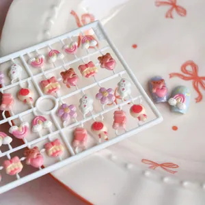 Coffret de décoration d'ongles 3D en résine avec oursons et arcs-en-ciel pastels