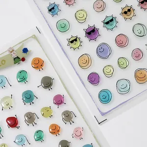 3D Relief Nagelkunst Aufkleber Süßes Cartoon Smiley Gesicht Sonne Muster Epoxidharz DIY Maniküre Dekor Für Damen